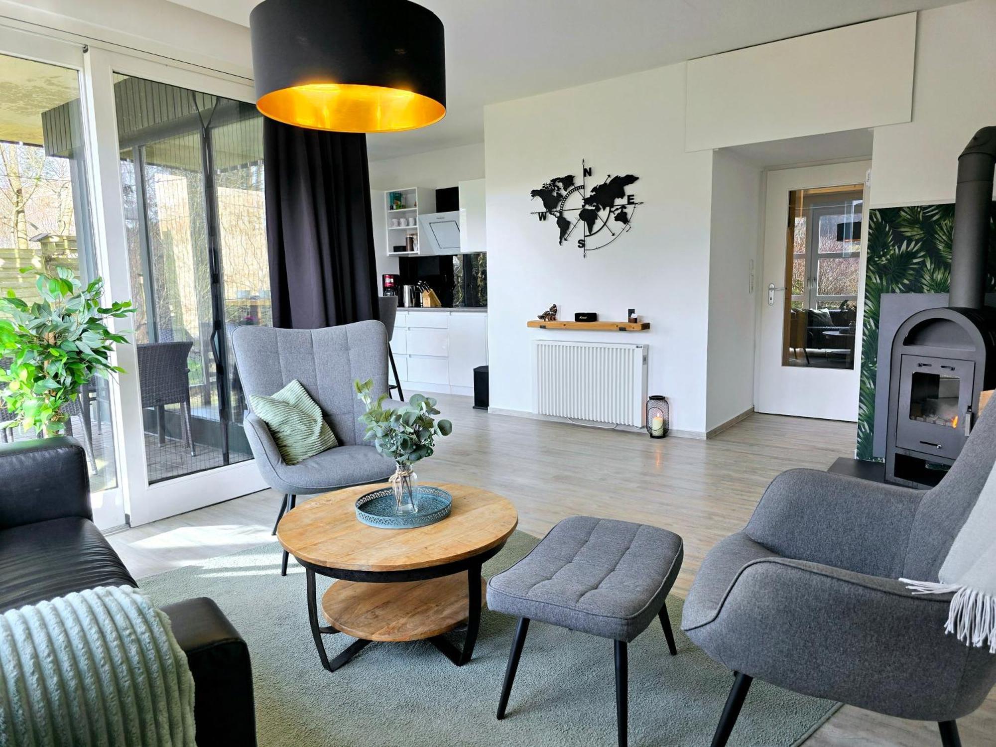 Ferienwohnung Fuchsbau Mit Kamin & Terrasse & Hunde Winterberg Exterior foto
